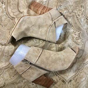 Nine West Zenaideo Suede Open Toe Booties
